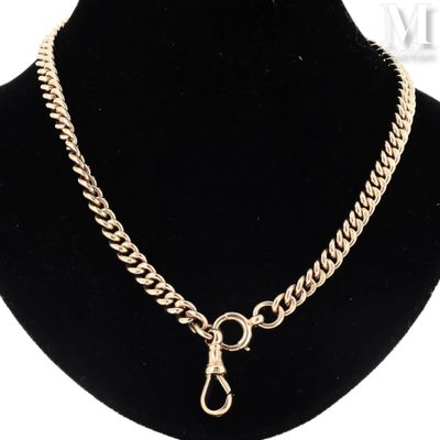 a gold chain necklace on a mannequin mannequin mannequin mannequin mannequin mannequin mannequin mannequin manne