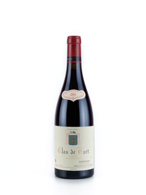une bouteille de vin rouge sur fond blanc, avec un bouchon rouge