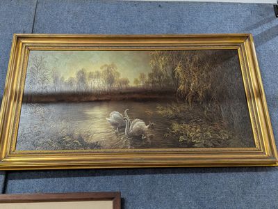 une photo d'un tableau accroché au mur
