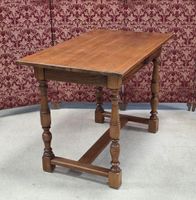 Table bureau de style Louis XIII, entretoise en H (photo 3)