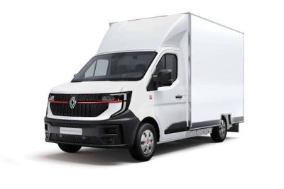 Une camionnette blanche est garée sur une surface blanche.
