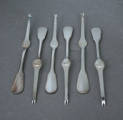 ERCUIS Suite de 6 fourchettes à crustacés en métal argenté, …
