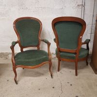 Paire de fauteuils en acajou, garnis de velours vert - Style…