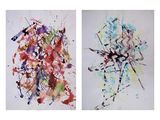 Deux tableaux de couleurs différentes sont représentés sur une surface blanche.