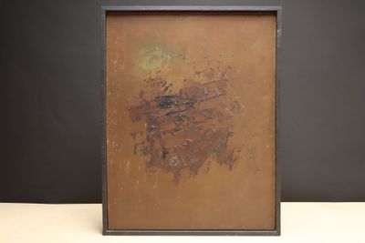 une image d'un tableau sur une table
