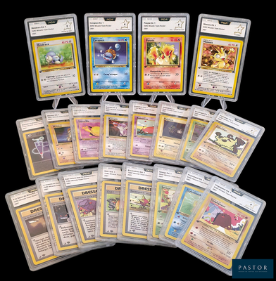 beaucoup de cartes Pokémon posées ensemble sur la table