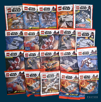 beaucoup de livres « Lego Star Wars » sur la table