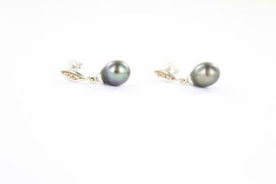 paire de boucles d'oreilles à clous en perles de Tahiti
