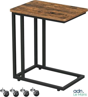 une table d'appoint en bois munie de roulettes et d'un plateau en bois