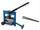 a picture of a hydraulic lifting machine with a fork on it