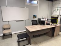 Ensemble de mobilier de bureau comprenant : (photo 4)