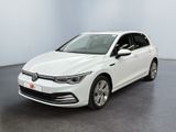 une Volkswagen Golf break blanche