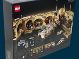 a box that has a lego star wars set in it