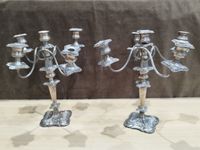 Paire de candélabres anglais en métal argenté à cinq lumière…
