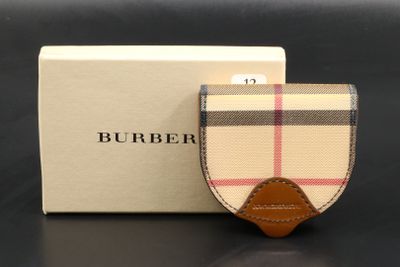 Étui-portefeuille en cuir à carreaux Burberry, couleur beige clair