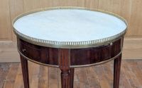 Table dit "bouillotte" en placage d'acajou, laiton et bronze… (photo 2)