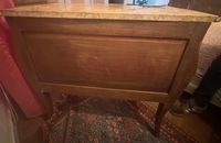 8860-1075 / X / Commode de style Louis XV en bois de placage… (photo 4)