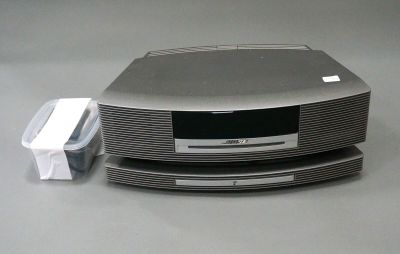 Chaîne HI-FI BOSE, lecteur dvd (à réviser) et tunner, avec b…