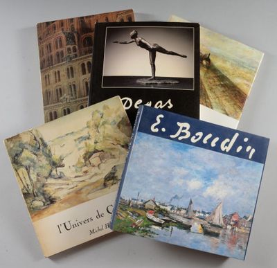 quatre cartes postales représentant des tableaux d'une femme effectuant une posture de yoga sur une plage