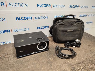 INFOCTUS - PROJECTEUR VIDEO IN2114 -  - MISE EN SERVICE  - Numéro de s