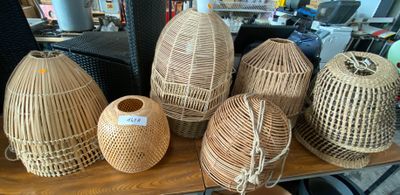 a lot of baskets that are sitting on a table