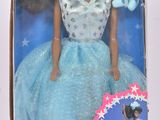 poupée Barbie dans une boîte, avec une robe et des chaussures à nouer