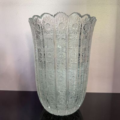 Grand Vase en cristal de bohème taillé à la main Année 1980,…