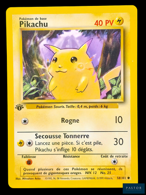 carte Pokémon jaune sur laquelle figure une image de Pikachu