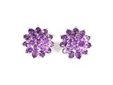 une paire de boucles d'oreilles en améthorate et diamants