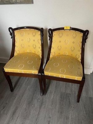 2 fauteuils visiteurs style Charles X (Lots situés Bureau di…