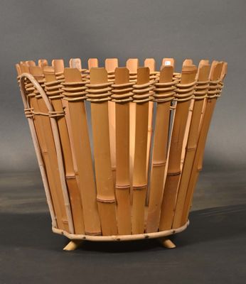 an image of a basket made out of bamboo sticks