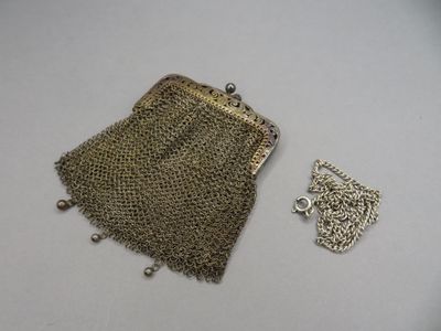Bourse en argent 800/1000. Dimensions 7 x 6 cm. On y joint une chaîne  - Photo 1