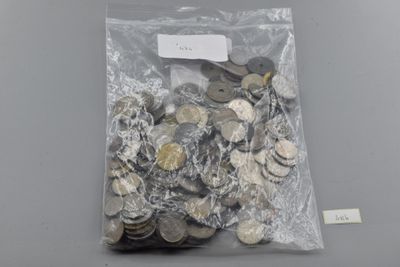 Un lot de 1,3 Kg. de monnaies diverses Françaises et étrangè…