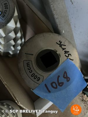 UN ROULEAU DOSEUR SEMOIR AMAZONE REF 961454 - Photo 1