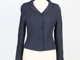 une veste bleue pour femme sur un mannequin, un mannequin, un mannequin, un mannequin, un mannequin, un mannequin, un mannequin, un mannequin