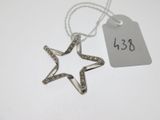 pendentif en argent massif en forme d'étoile, monté sur une chaîne, avec une étiquette de prix