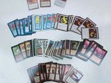 beaucoup de cartes sur la table