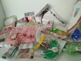 many items that are sitting on a table together