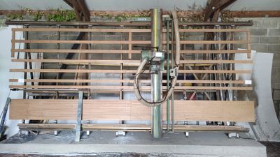 a picture of a machine that is working on a piece of wood