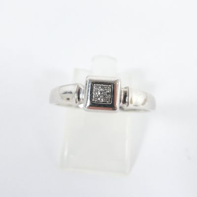bague en argent sterling ornée d'un diamant carré noir et blanc serti au centre