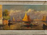 une peinture à l'huile représentant des bateaux dans un port, avec un bâtiment en arrière-plan