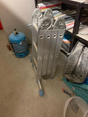 a radiator that is sitting in the corner of a room