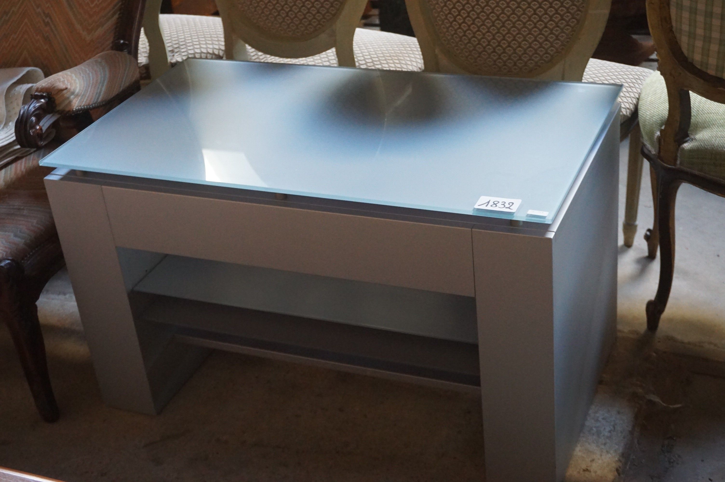 meuble TV moderne - H : 56 cm L : 92 cm P : 51 cm