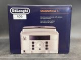 packaging for delonghi magnifica ' s microwave oven