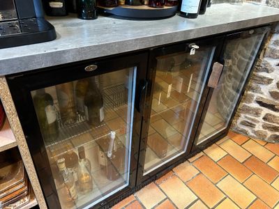 Vitrine réfrigérée d'arrière bar à 3 portes vitrées. L.137 cm (environ - Photo 1