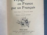 un livre ouvert sur lequel est dessiné un oiseau