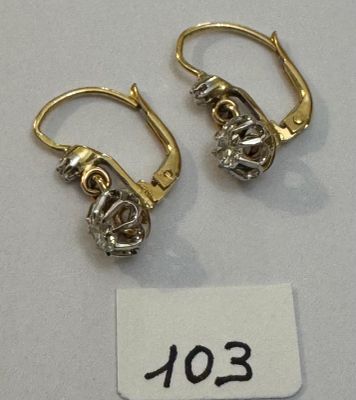 Paire de Dormeuses 2 ors, serties de 4 diamants taille brill…