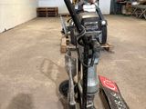 a machine that is sitting in the middle of a room
