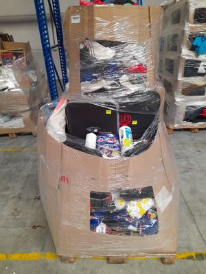 Lot DE Solderie Dont Vetements + 22 Sacoches PC + Tablettes …