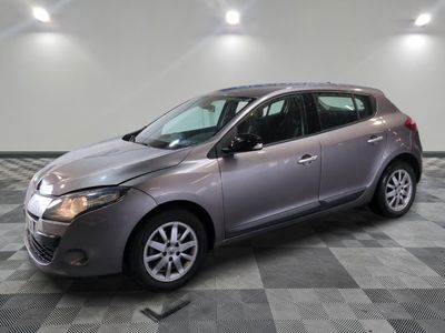 Nissan Versa berline de 2012 à vendre chez Auto Quest à Houston, au Texas